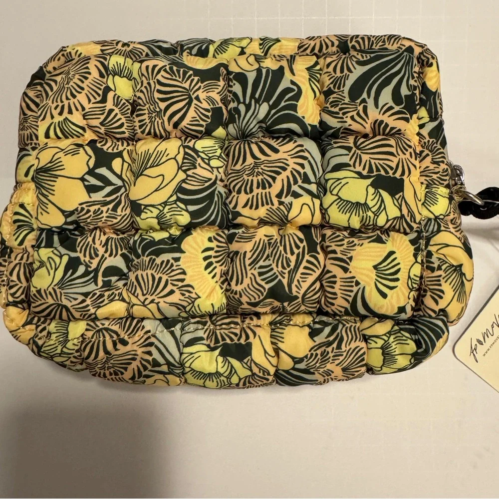FP Movement by Free People Quilted Mini Pouch NWT - Picture 2 of 11